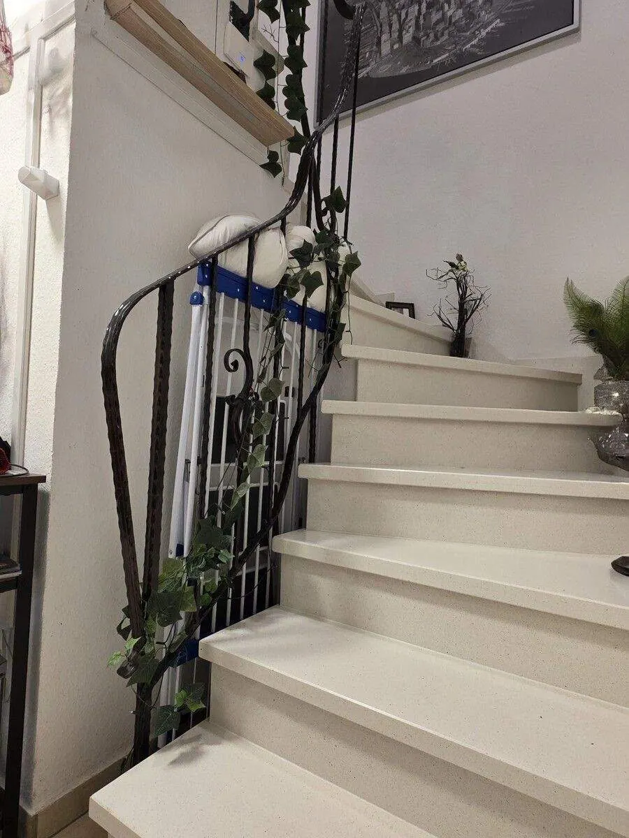 Treppe ins Obergeschoss